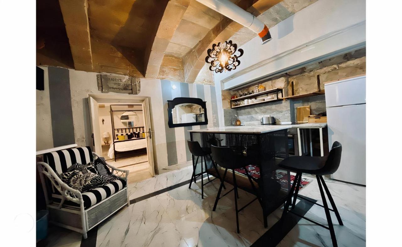 Charming Townhouse Prime Area Valletta Valeta Exterior foto