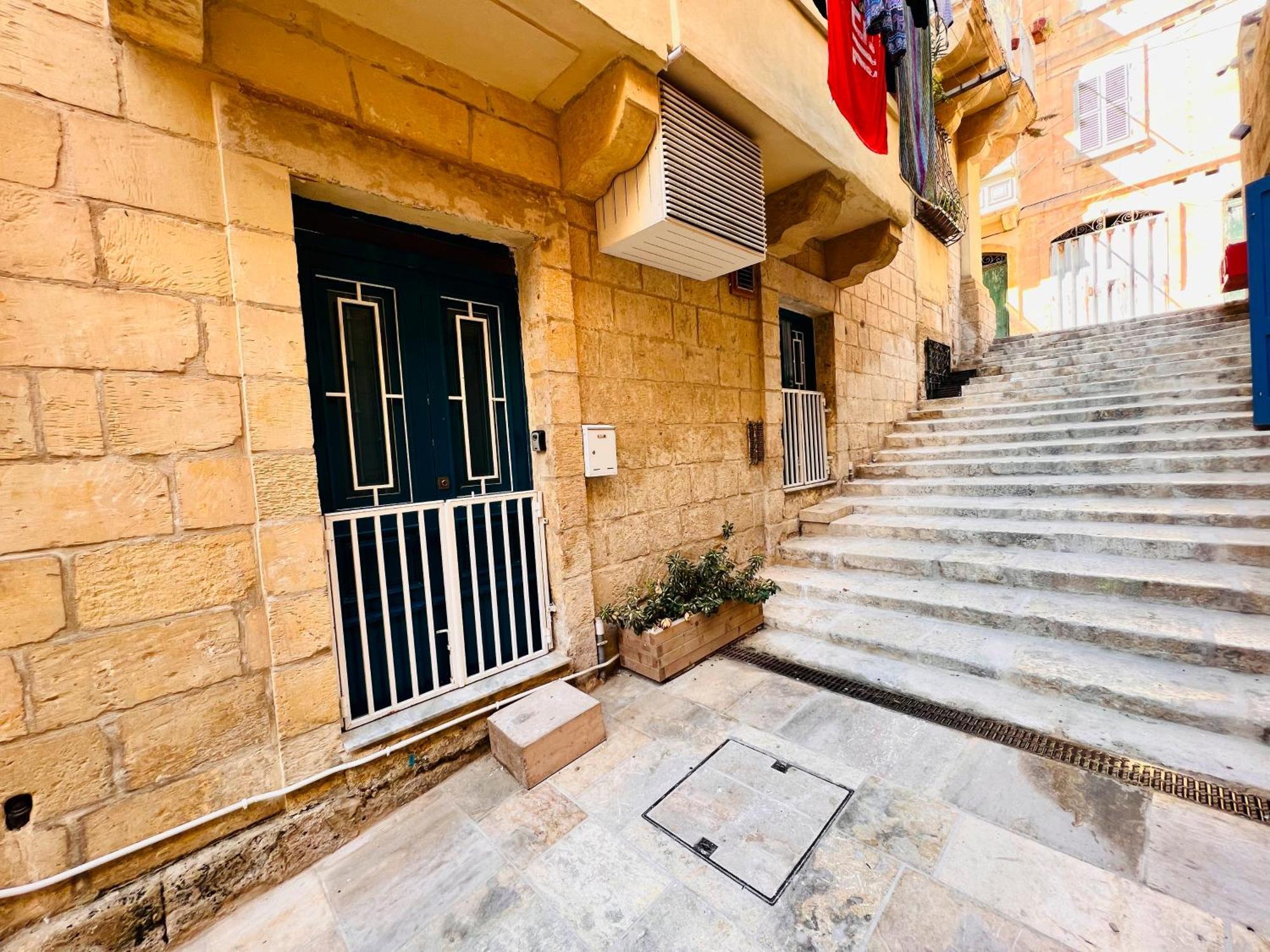 Charming Townhouse Prime Area Valletta Valeta Exterior foto