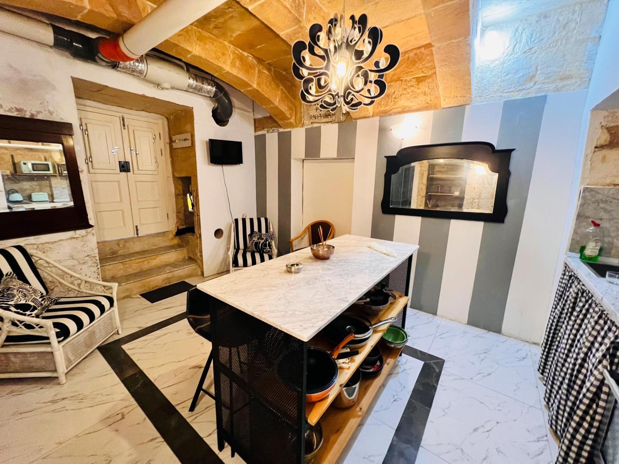 Charming Townhouse Prime Area Valletta Valeta Exterior foto