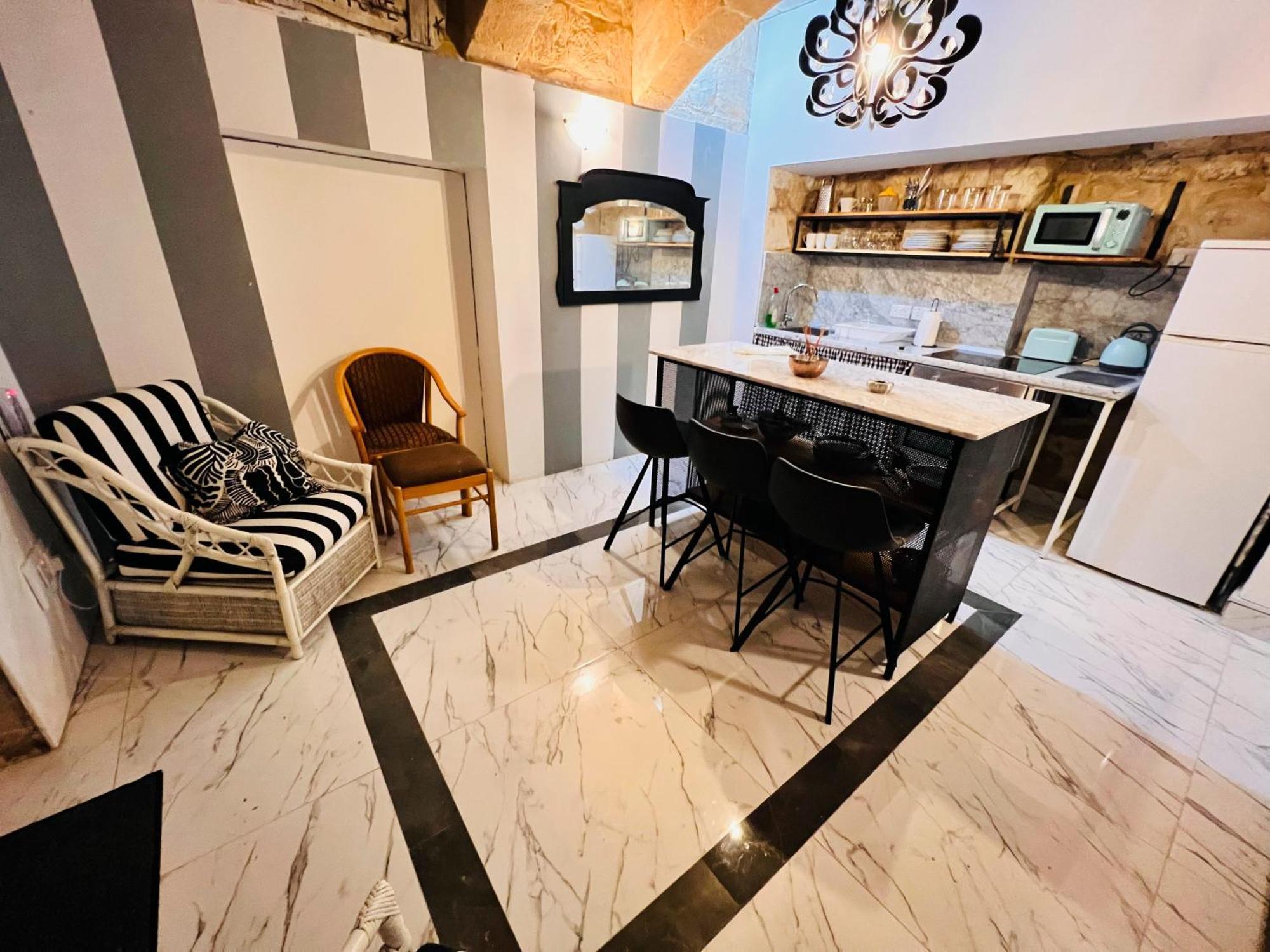 Charming Townhouse Prime Area Valletta Valeta Exterior foto